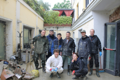 I meravigliosi ragazzi volontari che ci hanno permesso di svuotare e portare via tutto quanto in una giornata.
